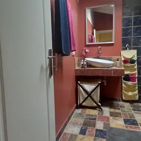 Aτos Comfort Apartament Asos