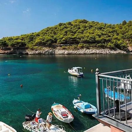 Aτos Comfort Apartament Asos